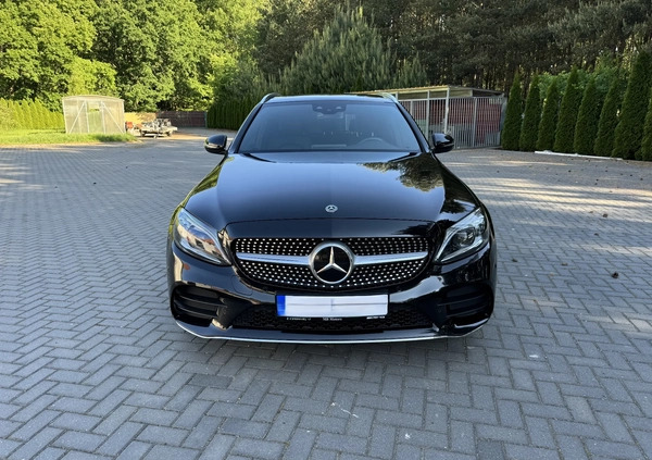 Mercedes-Benz Klasa C cena 137760 przebieg: 135000, rok produkcji 2019 z Rakoniewice małe 254